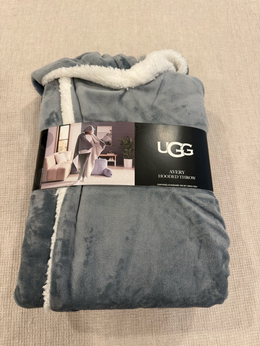 UGG Avery Hooded Throw - Light Blue with White Sherpa